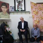استاندار با خانواده شهید «حسین ایمانی» دیدار کرد